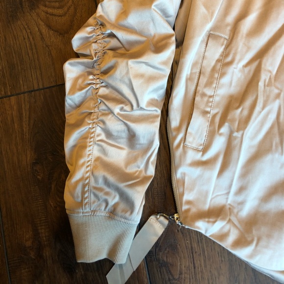 SOLD🔴Bomber jacket - Picture 3 of 5